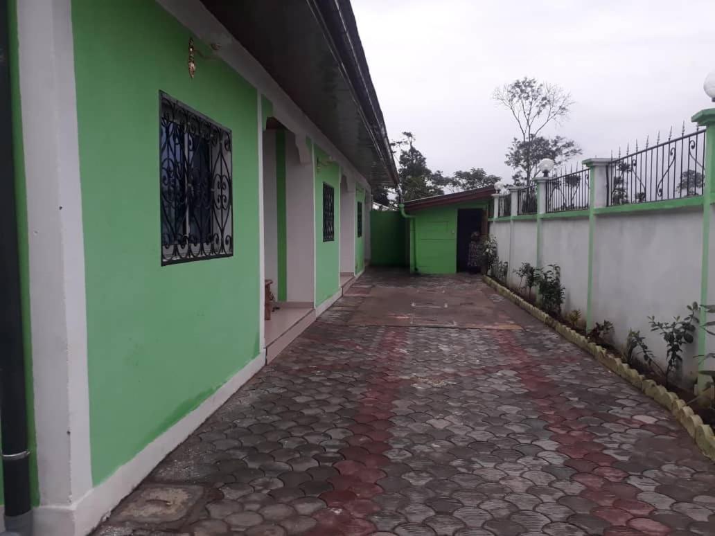 Npangou Appart Kribi Exterior foto